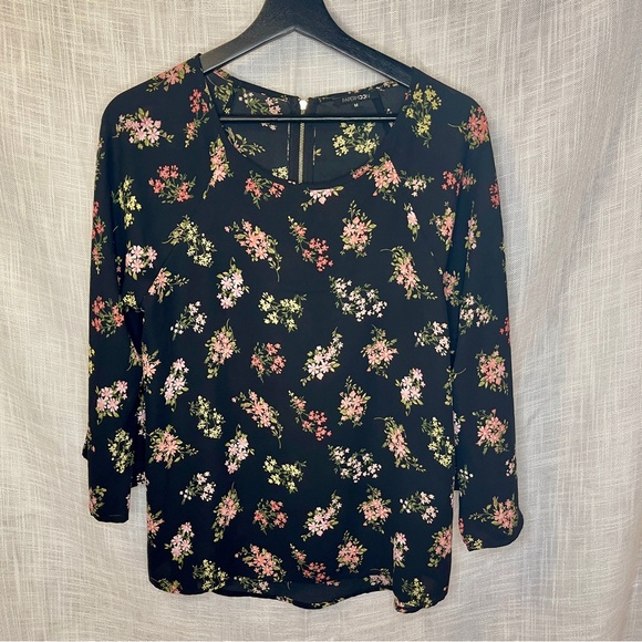 Papermoon Larie Crewneck Blouse - Picture 2 of 7